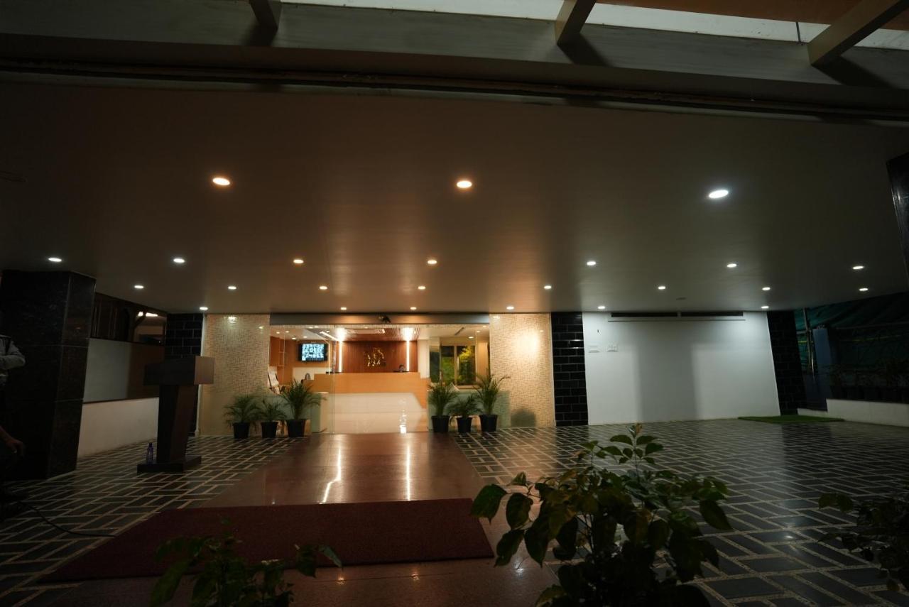 Eden Park Boutique Hotel Vijayawāda Esterno foto